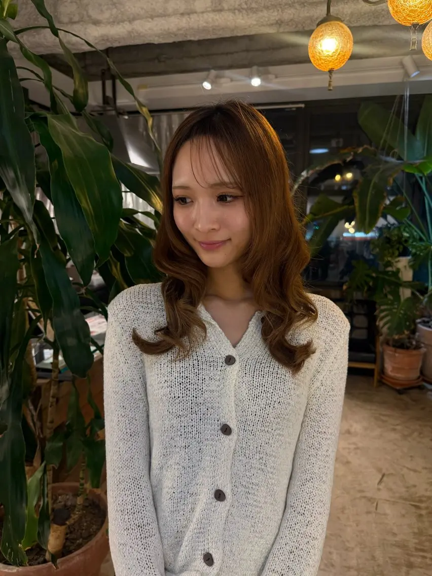 ロング カラー 志柿 虹花のヘアスタイル