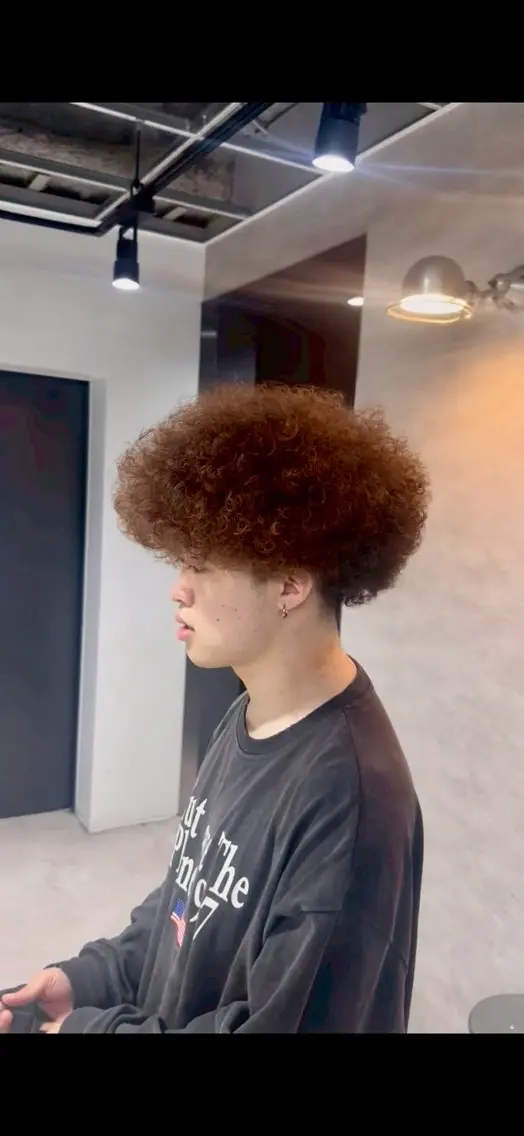 カラー ヘアカラー スパイキー/ロン毛/ フェザー/トムのヘアスタイル