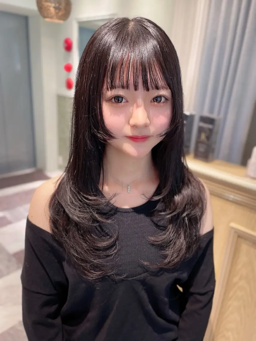 ミディアム カラー ベージュカラー 黒髪 ブリーチ ブルーカラー ブルーブラック カット ヘアカラー トリートメント 木屋元一/透明感 /前髪/レイヤーのヘアスタイル