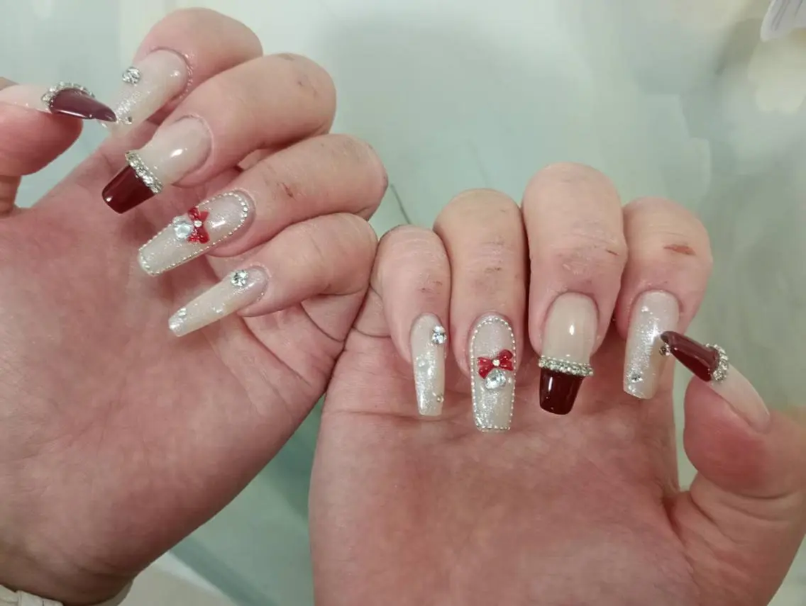 ネイル 長さ出し フレンチネイル ジェルネイル ガラスフレンチ 韓国ネイル Hana Bloom Nail💛Rinaのネイルデザイン