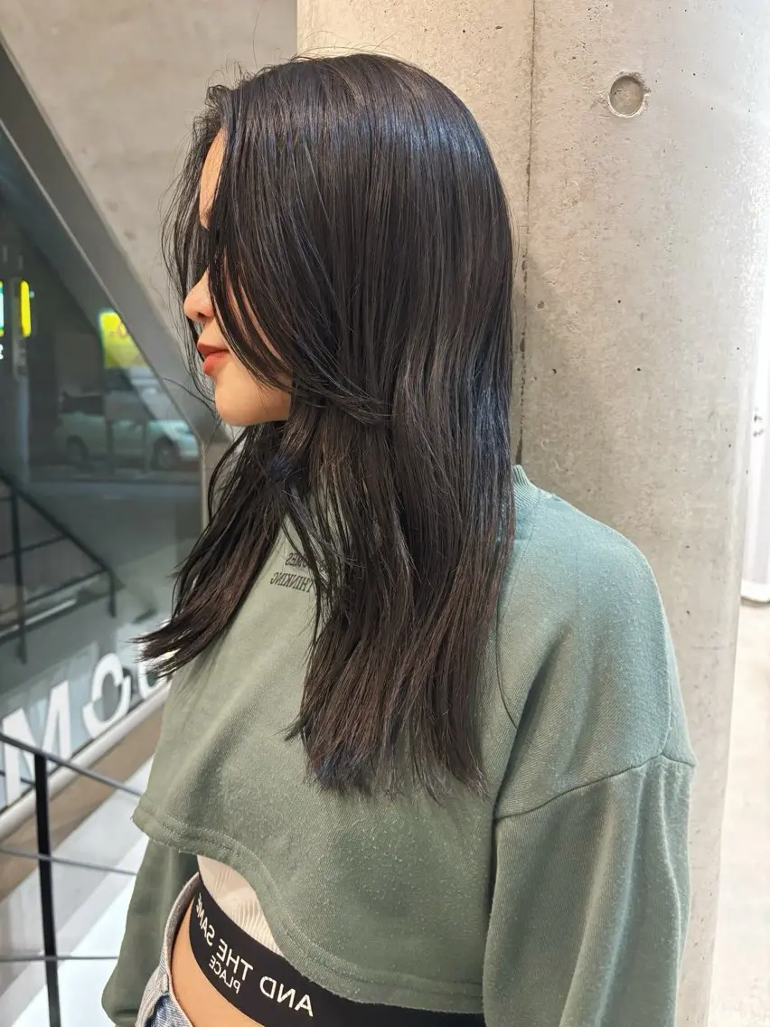 セミロング カラー カット ヘアカラー トリートメント オカモト ハルカのヘアスタイル
