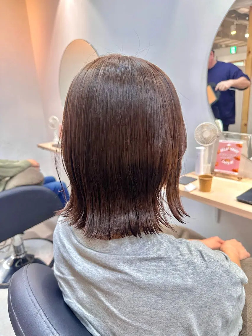 ミディアム カラー ヘアカラー トリートメント 岡野 静華のヘアスタイル