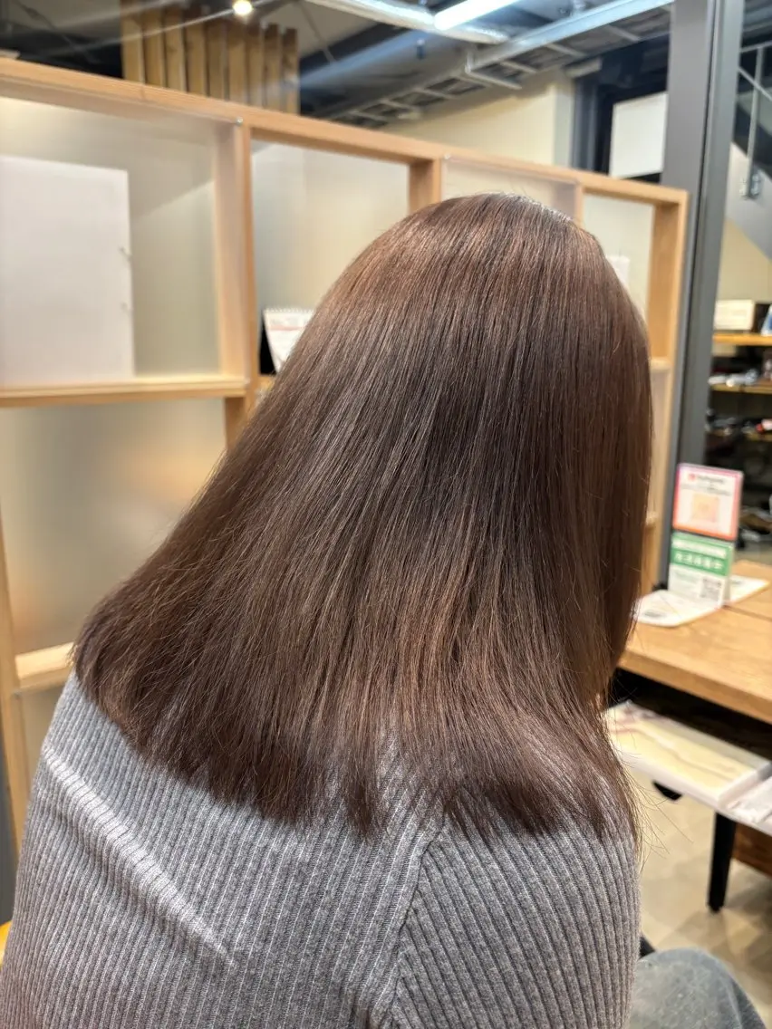 ミディアム カラー ベージュカラー 透明感カラー ユウリ YURIのヘアスタイル