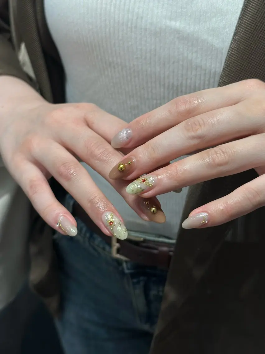 ネイル チークネイル ドット フレンチネイル グラデーション ハート ハンドネイル ハンドケア Eli Muse 新宿ネイルのネイルデザイン