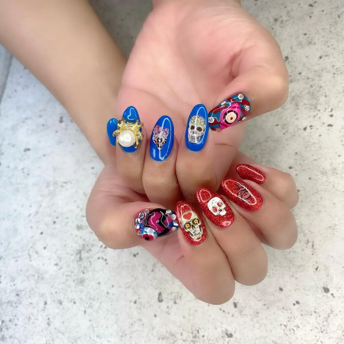ロング カラー パーマ ヘアアレンジ メンズ キッズ ネイル マツエク・マツパ アイブロウ ブルー ラメ(グリッター) 赤色 ハンドネイル Salon Ｋのネイルデザイン