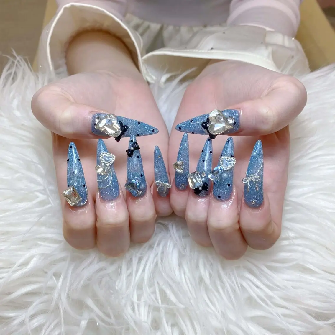 ネイル ハンドネイル Anh ゴテゴテネイルのネイルデザイン