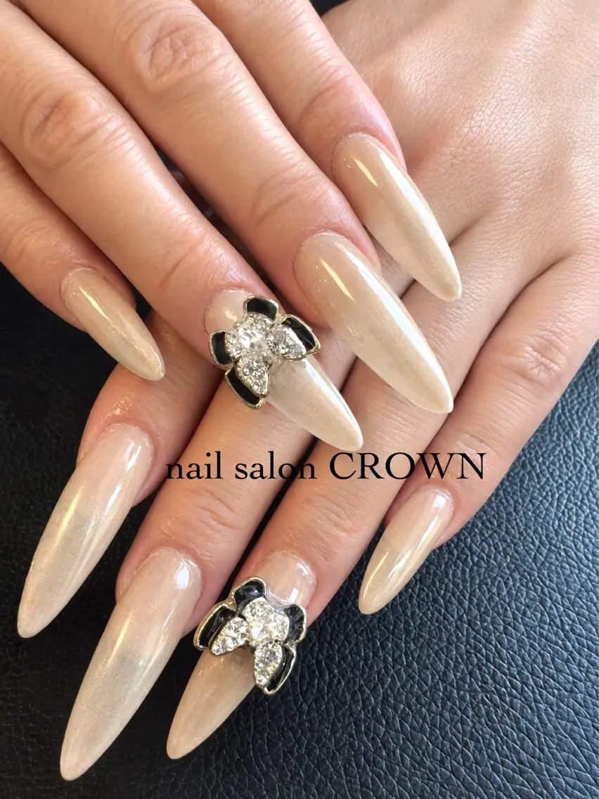 ネイル ロングネイル マグネットネイル スカルプネイル nail salon CROWNのネイルデザイン