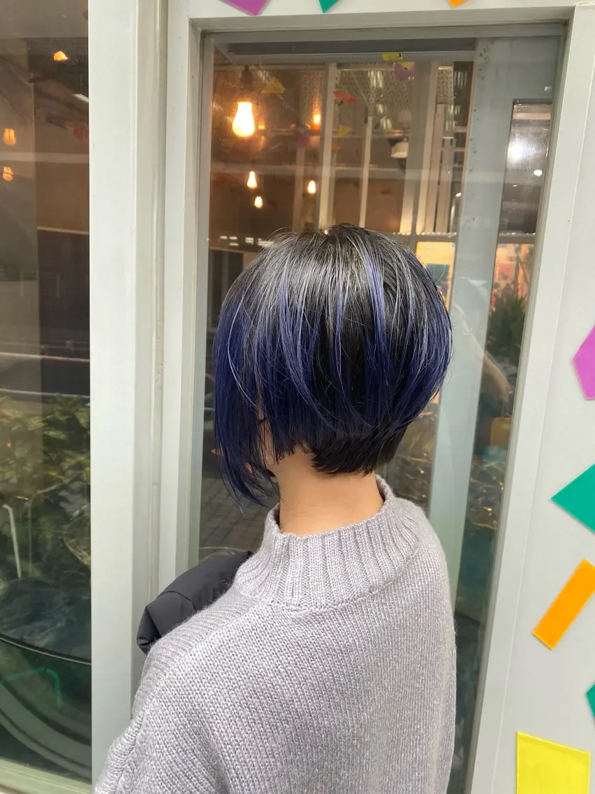 ショート カラー ブリーチ ブルーカラー メッシュ ネイビーカラー デザインカット Riganuts王子 Hayato✂︎のヘアスタイル
