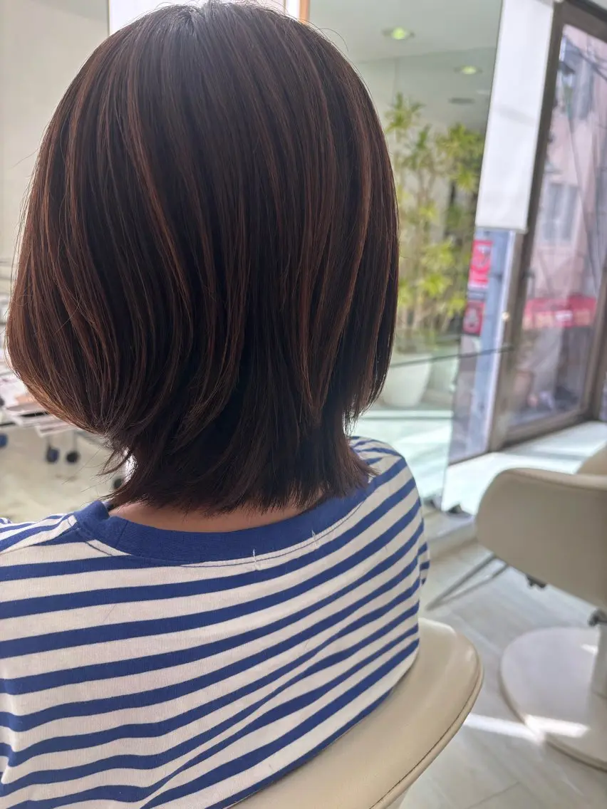 ミディアム 外ハネヘア カット ヘアカラー 鬼澤 なお子のヘアスタイル