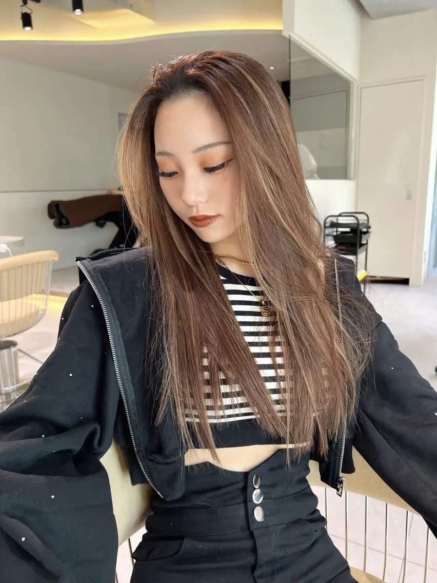 ロング カット ヘアカラー トリートメント 福岡縮毛矯正✨️ ストレート 向井和輝のヘアスタイル