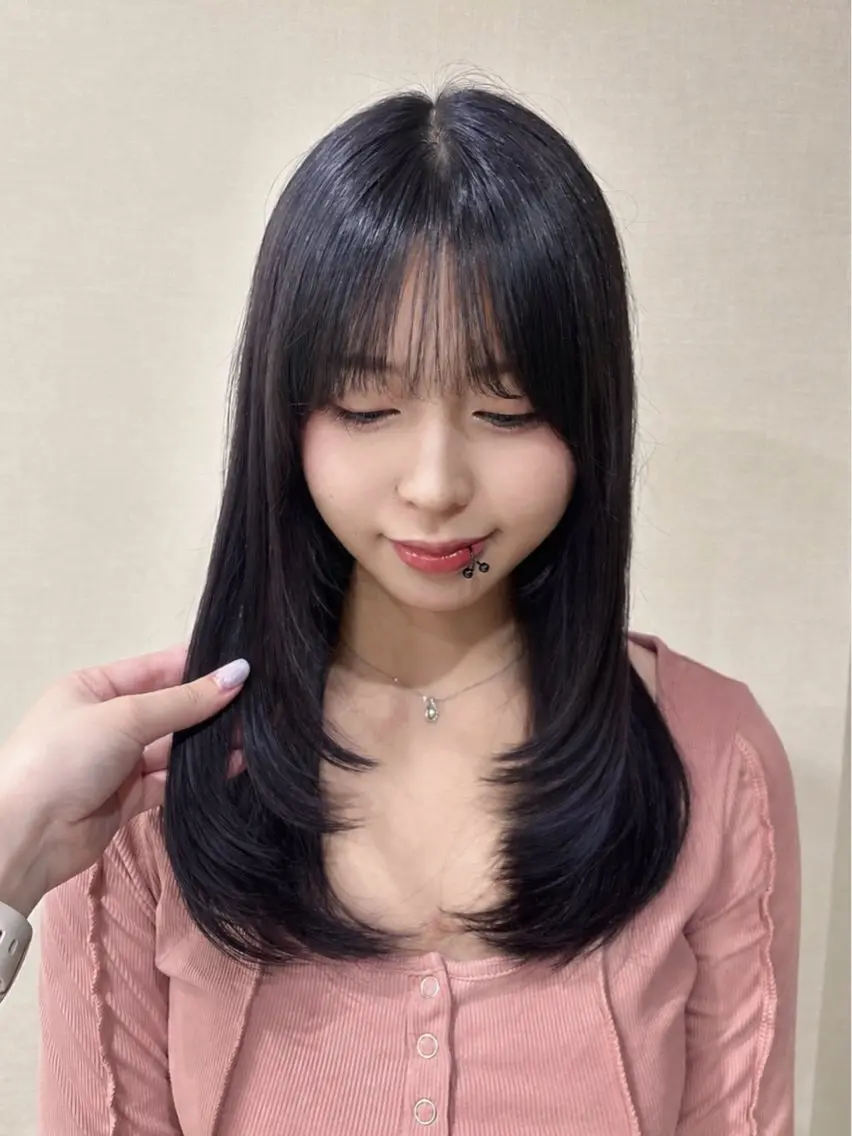 ロング ヘアカラー 透明感カラー／ 暖色カラー／ここなのヘアスタイル