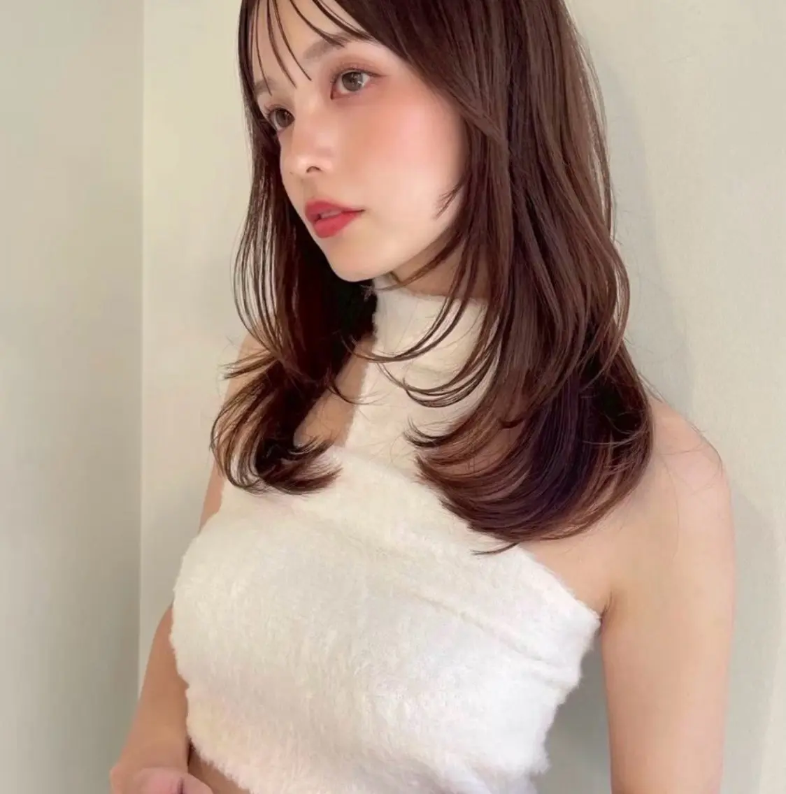 ロング カラー ブリーチ 三野宮 莉羽のヘアスタイル