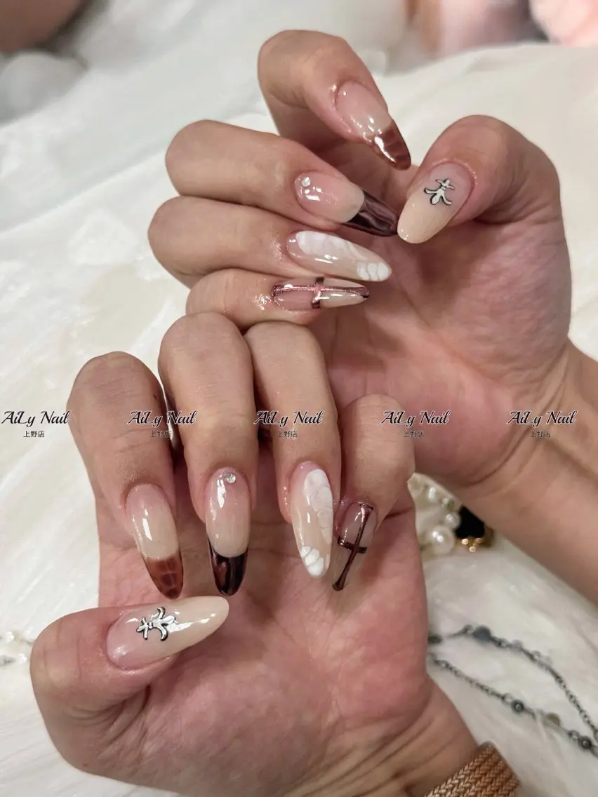 ネイル アートネイル ジェルネイル マグネットネイル ニュアンスネイル シンプルネイル ハンドネイル AiLy Nail 上野店のネイルデザイン