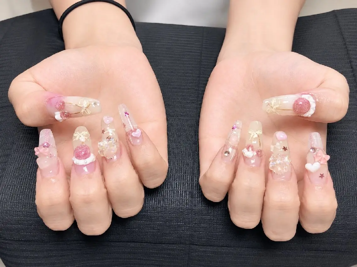 ネイル クリアネイル ガーリー ハート キラキラネイル 韓国ネイル ハンドネイル 高山ルコ(NAIL) 店長のネイルデザイン