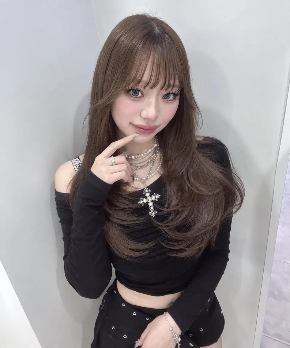 ロング カラー ヘアアレンジ レイヤーカット カット ヘアカラー トリートメント ヘッドスパ ヘアセット 韓国レイヤーカット /韓国トレンドカラーのヘアスタイル