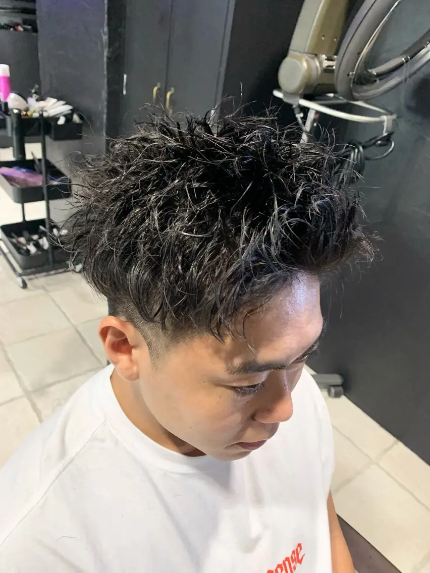ショート メンズ スパイキーショート ショートヘア メンズパーマ/難波/ 心斎橋　室園亮佑のヘアスタイル