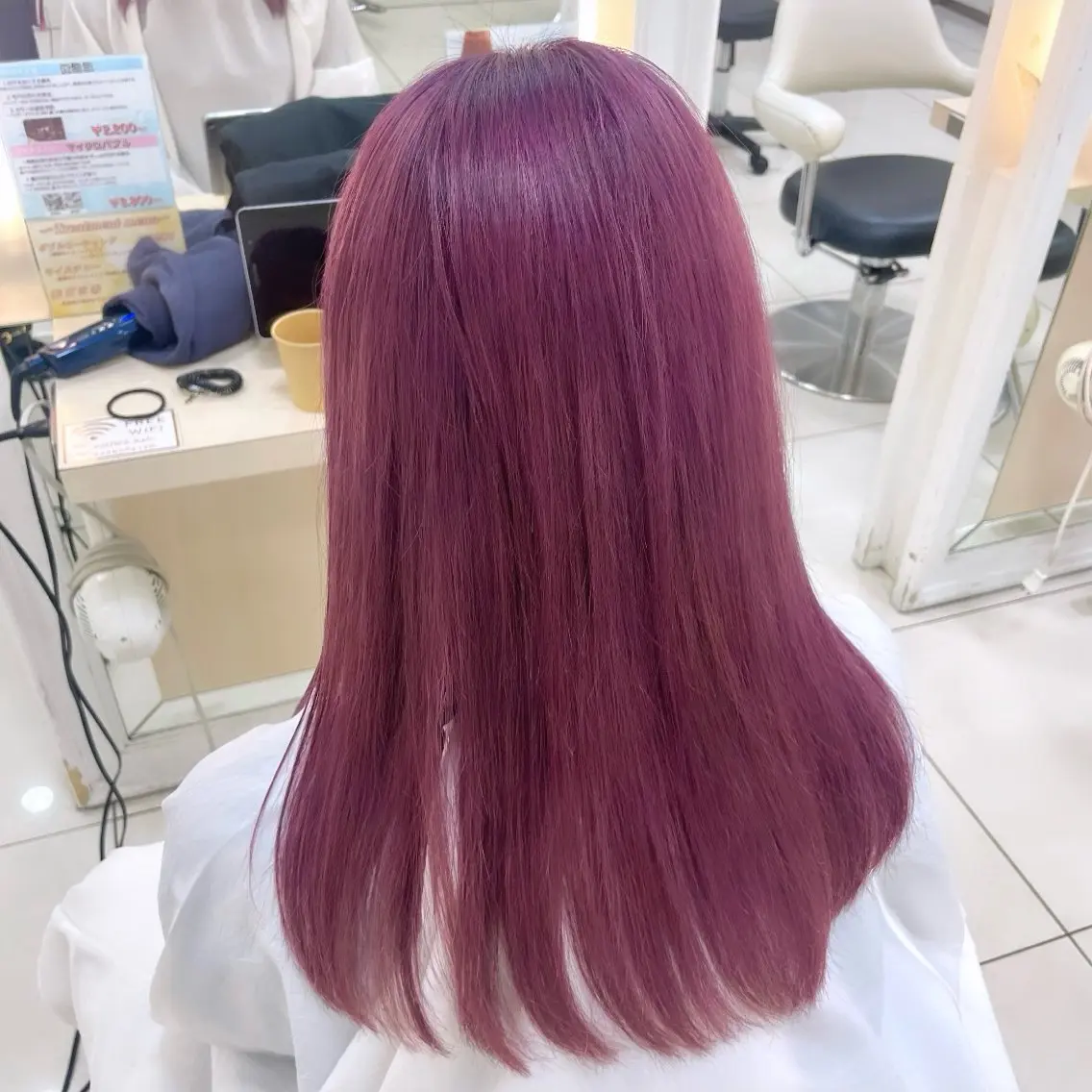 セミロング カラー ヘアカラー 崎山 紗吏のヘアスタイル