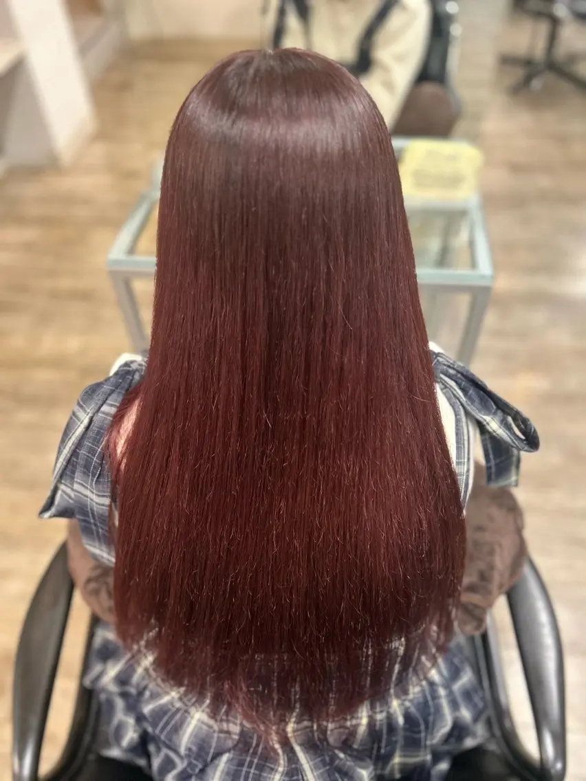 ロング ヘアカラー トリートメント ヨシタニ ヒナタのヘアスタイル