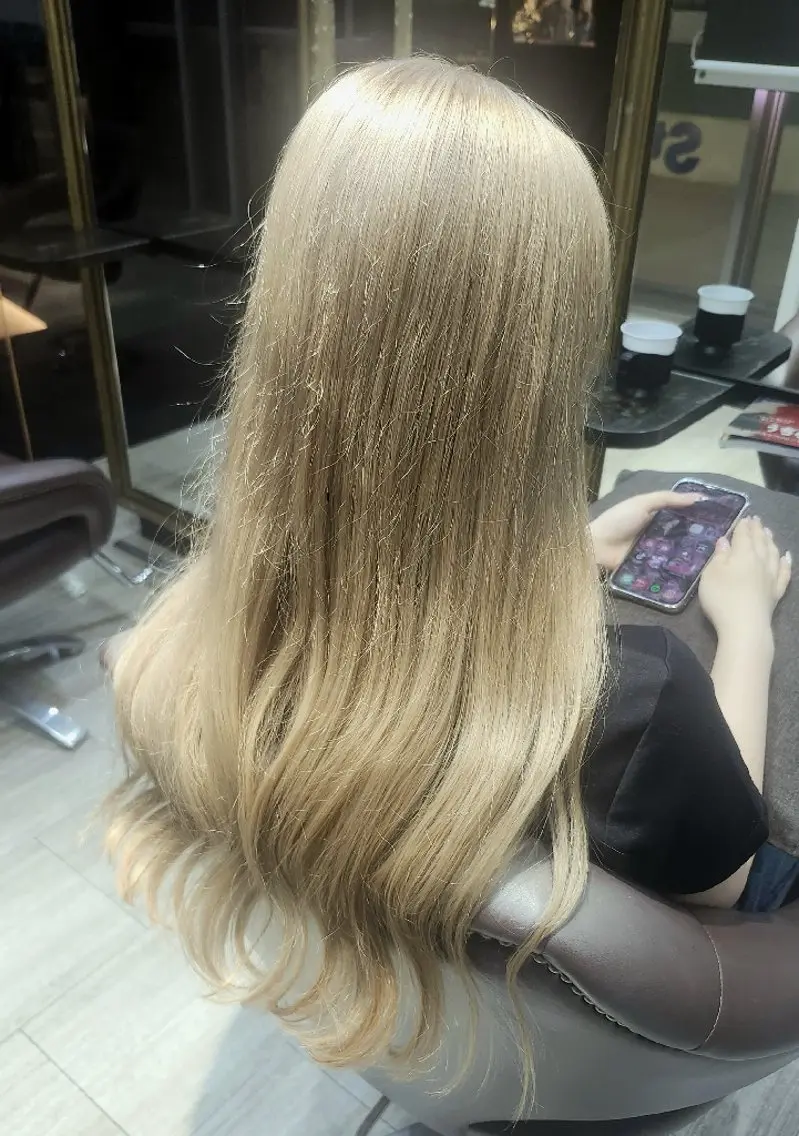 ロング カラー ベージュカラー ヘアカラー will こむぎのヘアスタイル