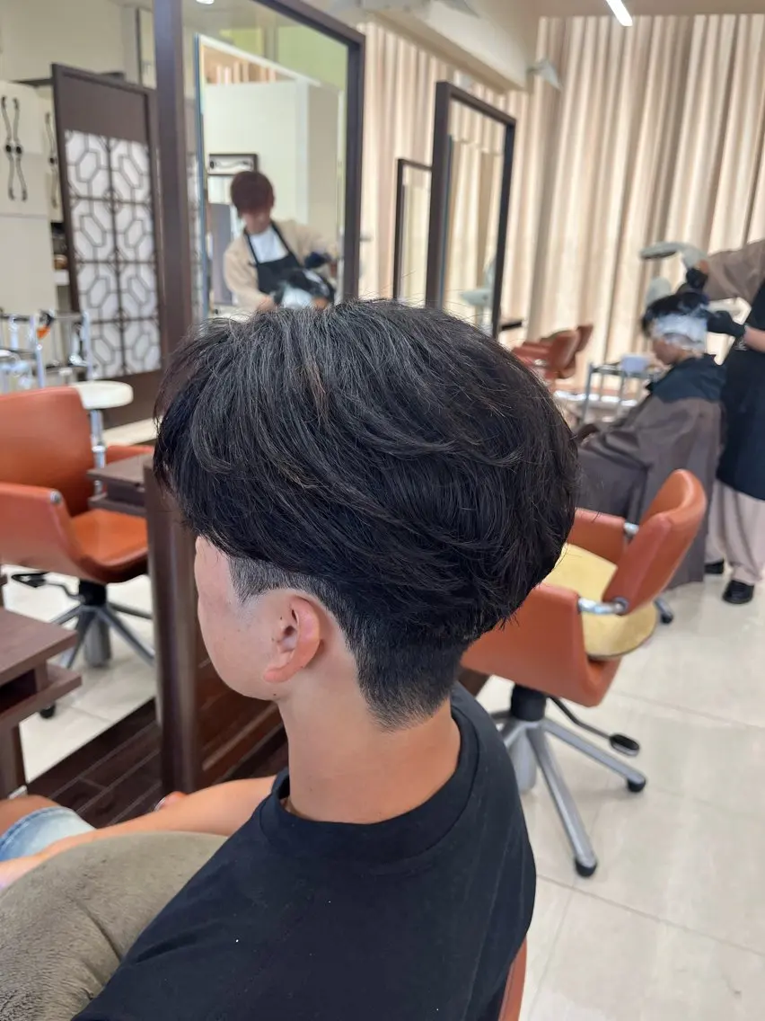 ショート パーマ メンズ センターパート メンズパーマ ニュアンスパーマ 🧊メンズ特化🧊 高木航希のヘアスタイル