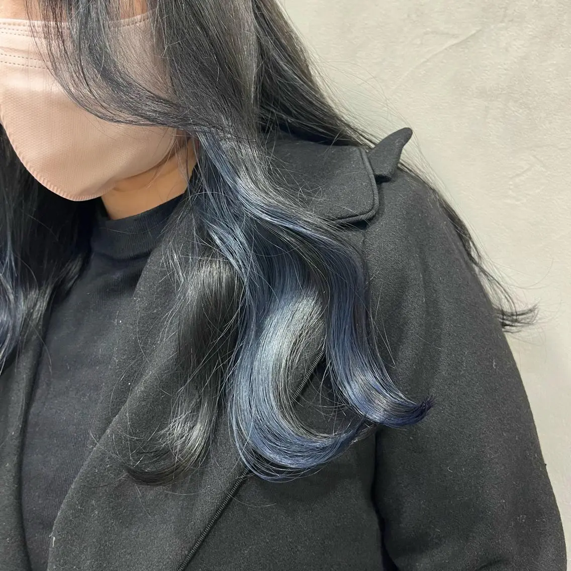 ロング カラー ブルーカラー イヤリングカラー 🫧tomoka 透明感カラー🫧のヘアスタイル