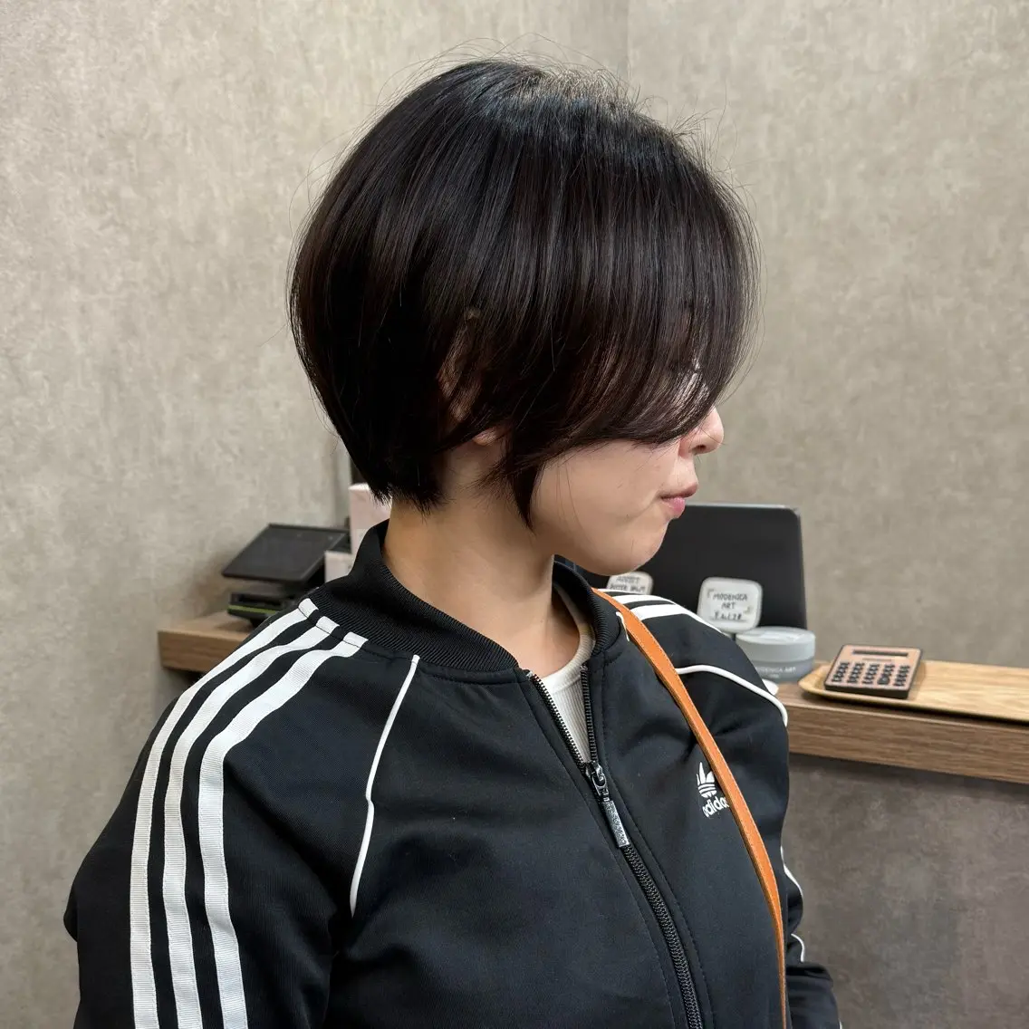 ショート カット ヘアカラー 丸みショート🧸 積田 佳奈のヘアスタイル