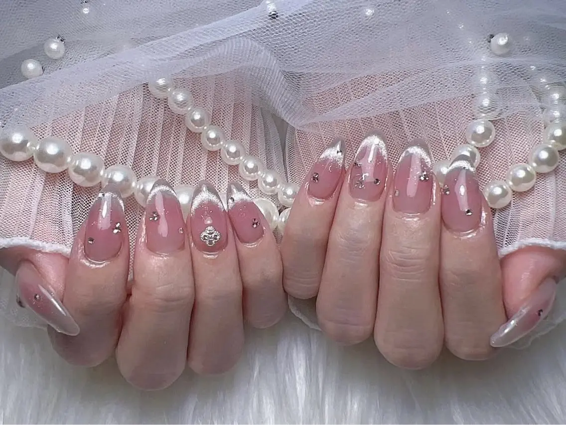 ネイル アニマル柄 ボルドー ブラウン チークネイル フレンチネイル ハンドネイル Rin Nail 新大久保店のネイルデザイン