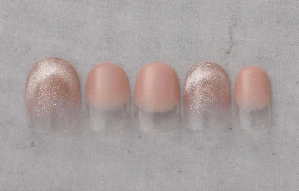 ネイル マグネットネイル ゆら 練習生💅🏻のネイルデザイン