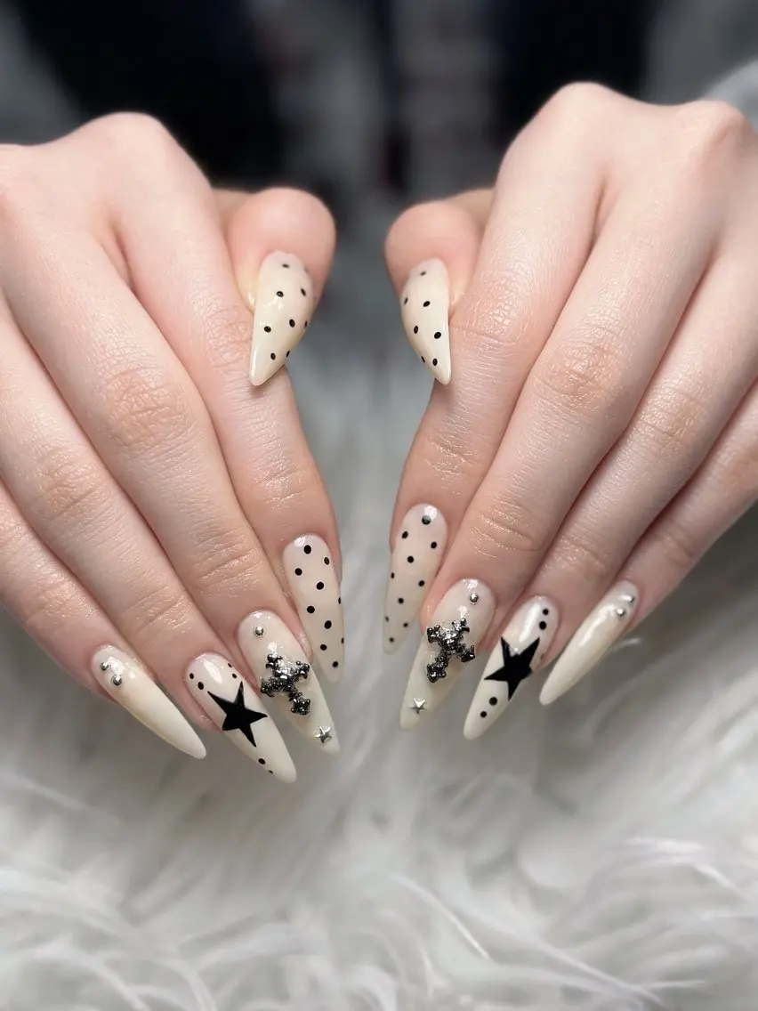ネイル アートネイル フレンチネイル ジェルネイル キラキラネイル ニュアンスネイル Ryu Nail YukiChanのネイルデザイン