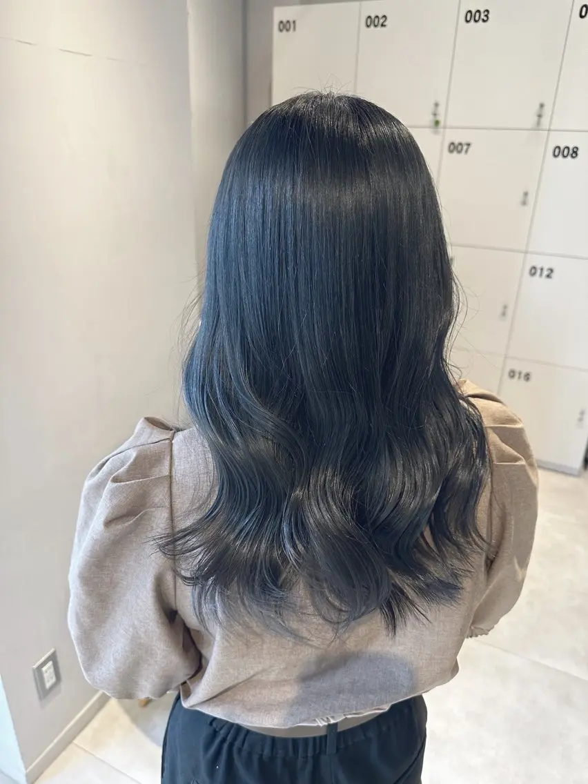 セミロング カット ヘアカラー トリートメント KURO/縮毛矯正 /髪質改善/レイヤーのヘアスタイル
