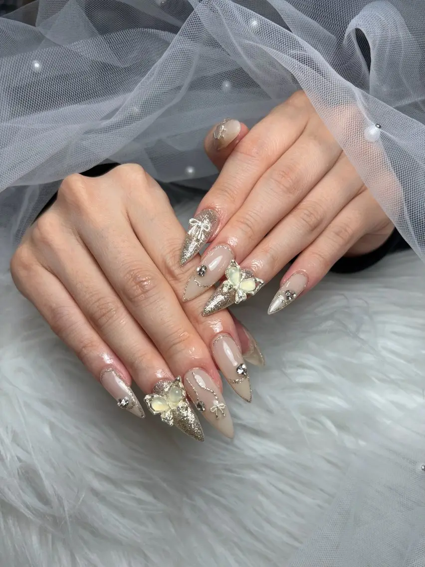 ネイル アートネイル 長さ出し ジェルネイル マグネットネイル ニュアンスネイル Cloudy Chan Nailのネイルデザイン
