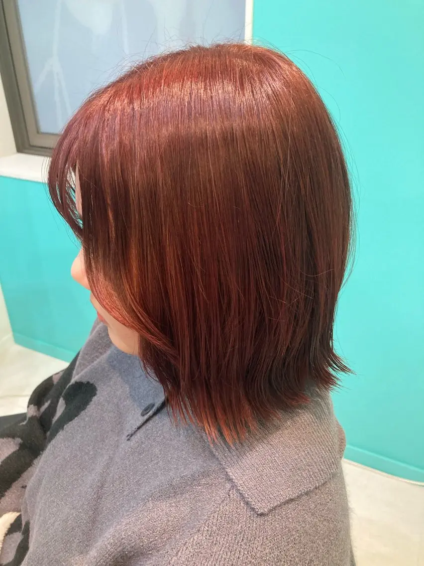 ショート カラー ブリーチ ブリーチなしカラー 外ハネヘア 🫧透明感✨ブリーチ 💫ダメージレス🫧のヘアスタイル