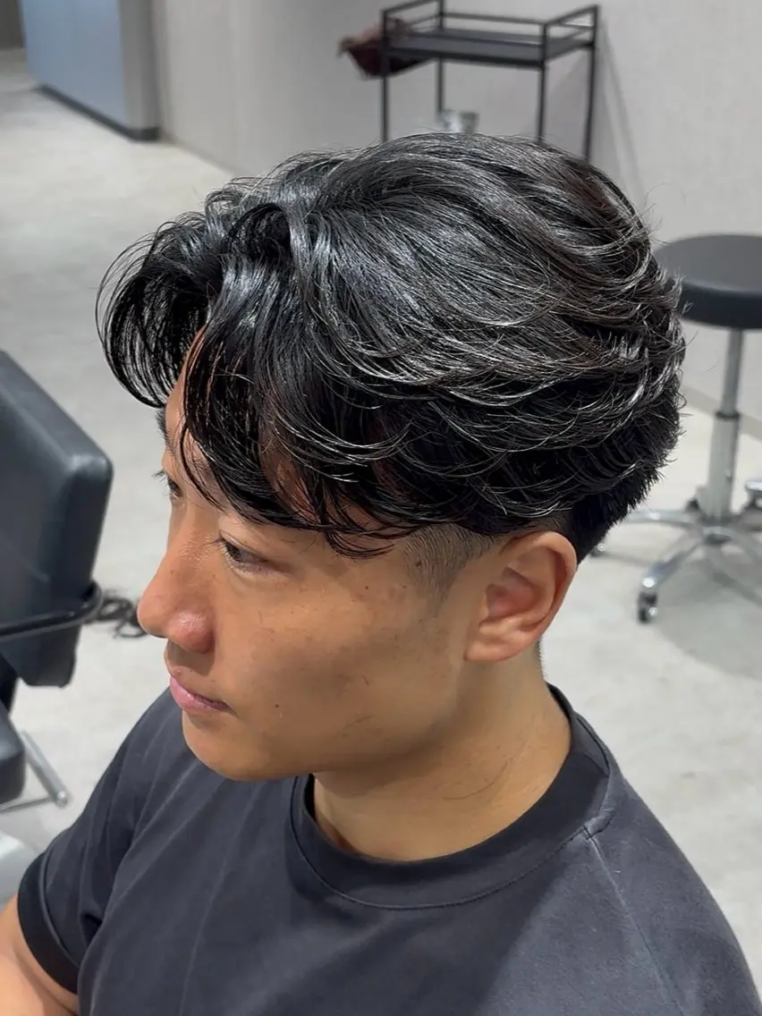 ショート カラー パーマ メンズ カット パーマ 【シャドウパーマ センターパート】義心のヘアスタイル
