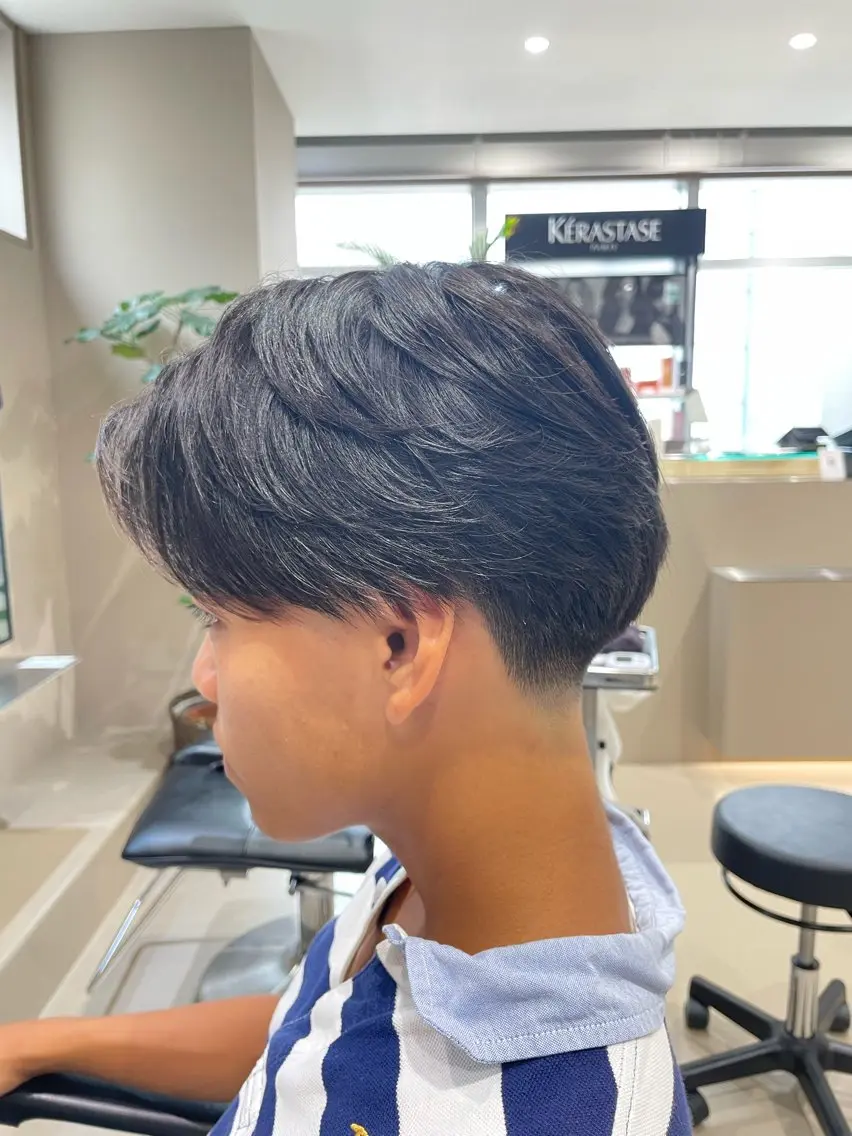 メンズ センターパート フェードカット けいせい/横浜/ カラー、パーマ、縮毛のヘアスタイル
