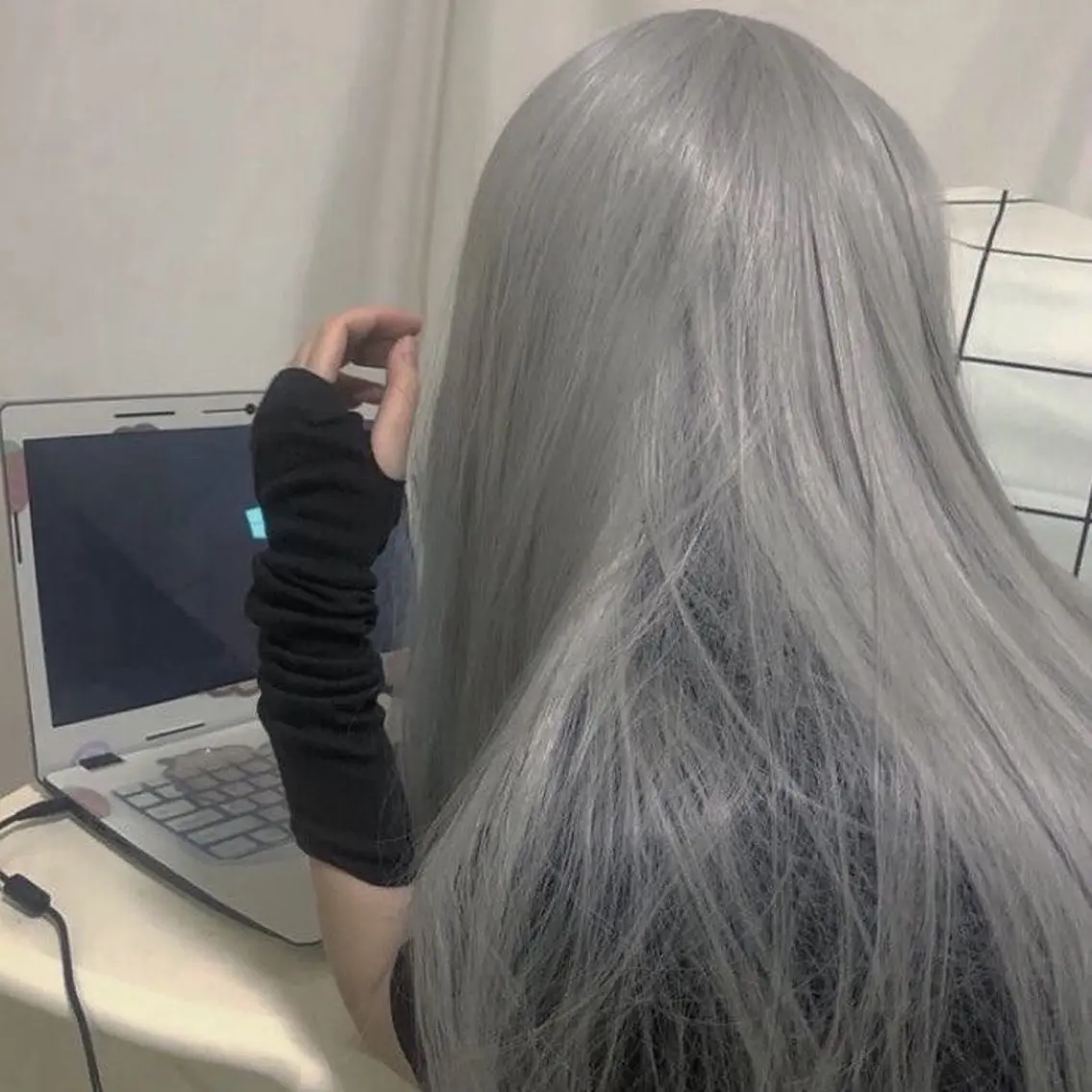 【💎5.6月限定💎】サラ艶ハイトーン🩵ケアブリーチ使用ダブルカラー+髪質改善トリートメント+スタイリングの写真