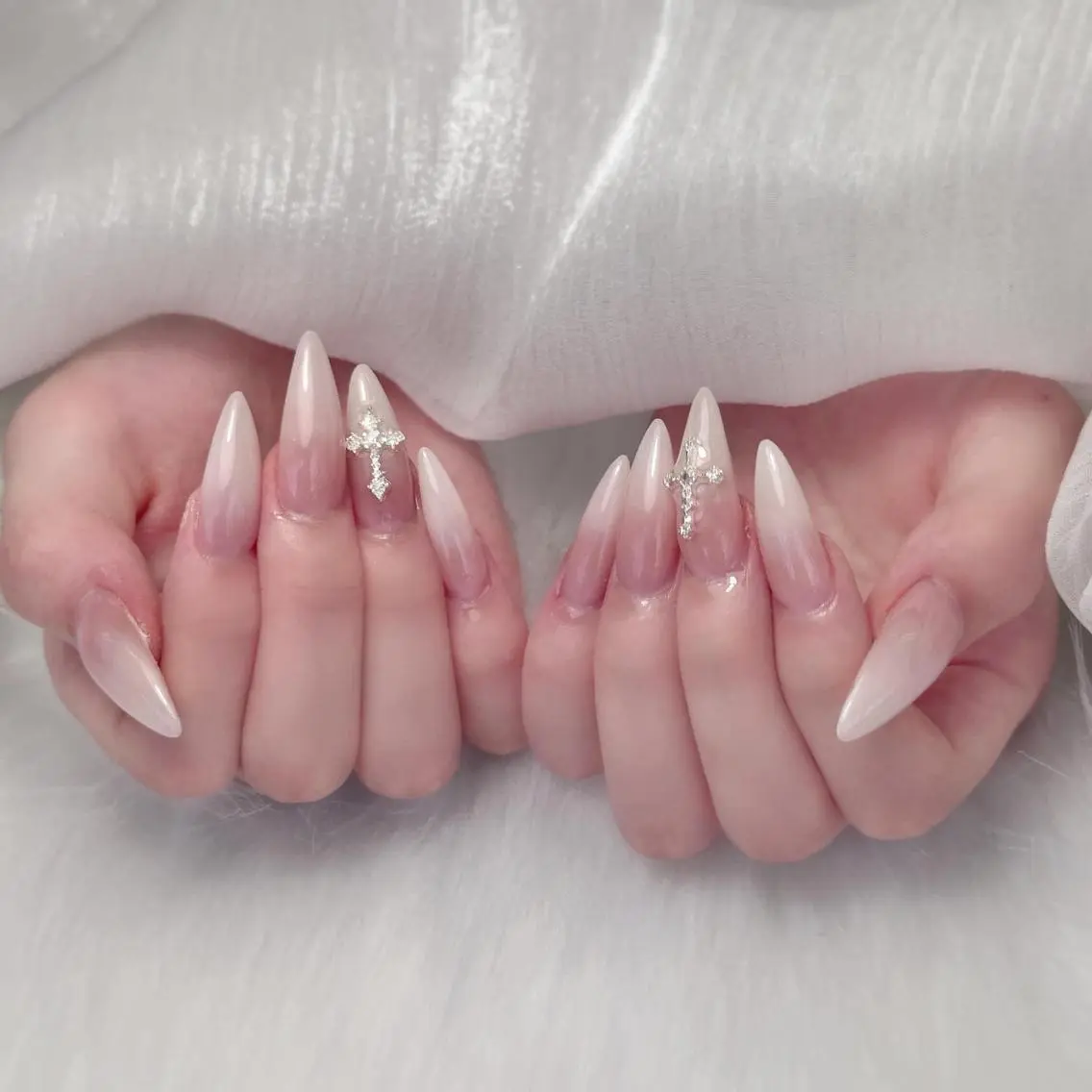ネイル アニマル柄 フラワーネイル フレンチネイル 韓国ネイル ロングネイル Melia Nail Nambaのネイルデザイン