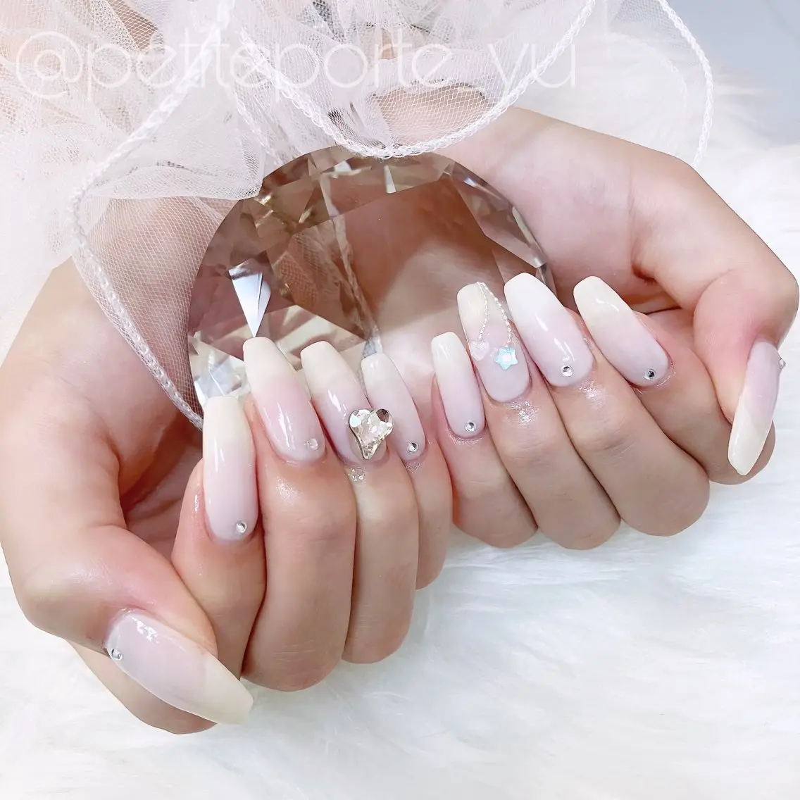 ネイル 長さ出し ハート 水色 ピンク ハンドネイル petite porteのネイルデザイン