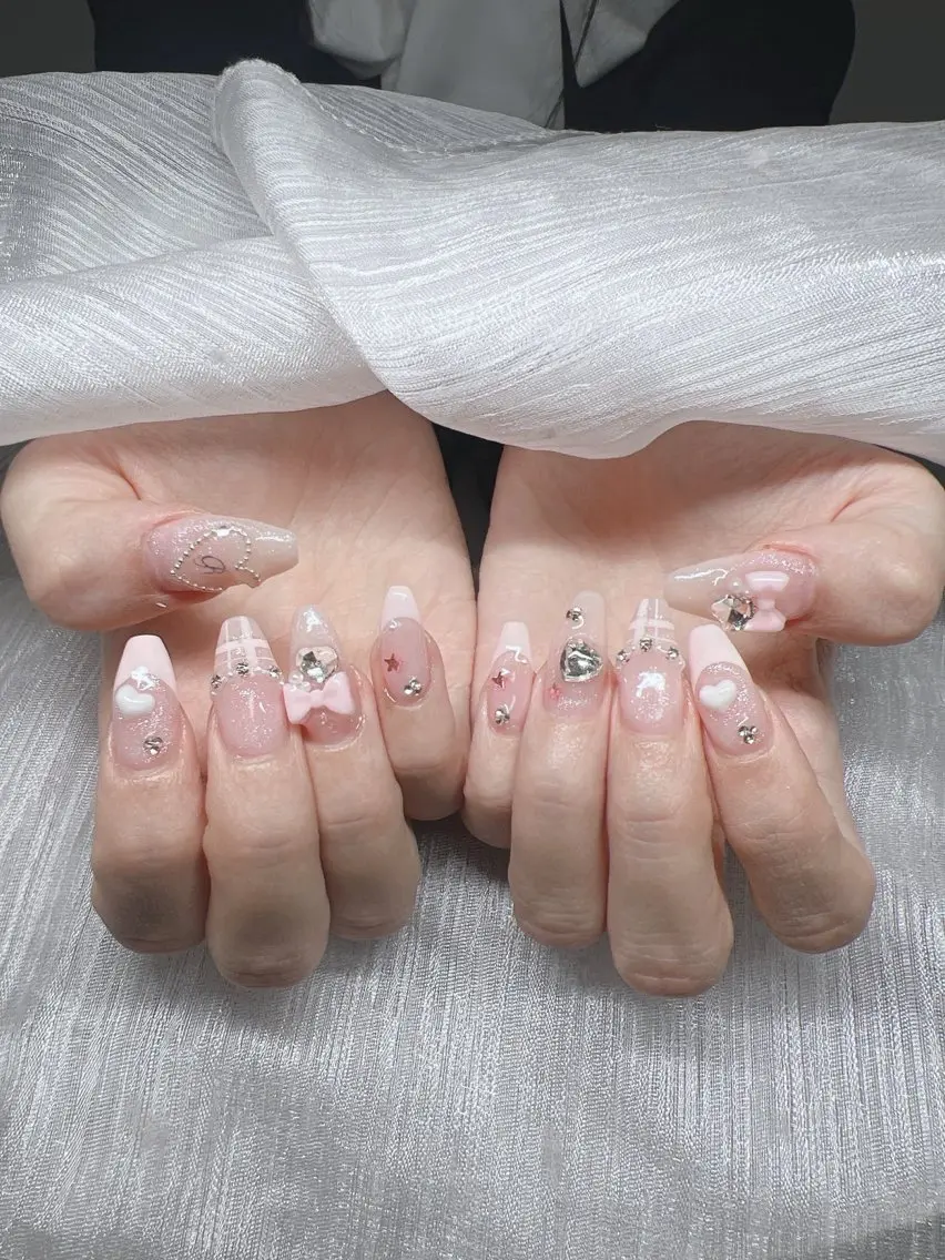ネイル 長さ出し グラデーション 卒業式 キラキラネイル マグネットネイル ハンドネイル Lee Nails チップ長さだし専門店のネイルデザイン