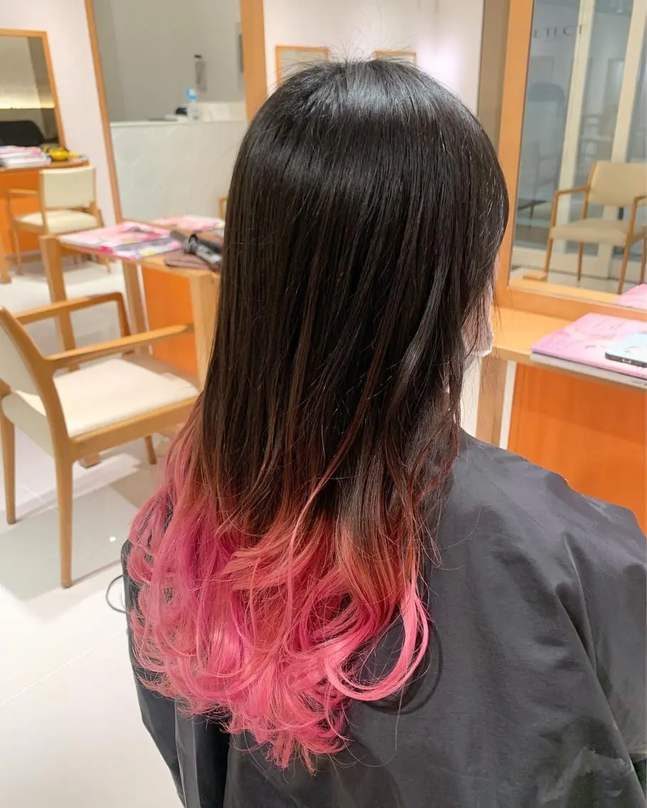 テールカラー ブリーチ込み 全体カラー込み クイックトリートメント付きの写真