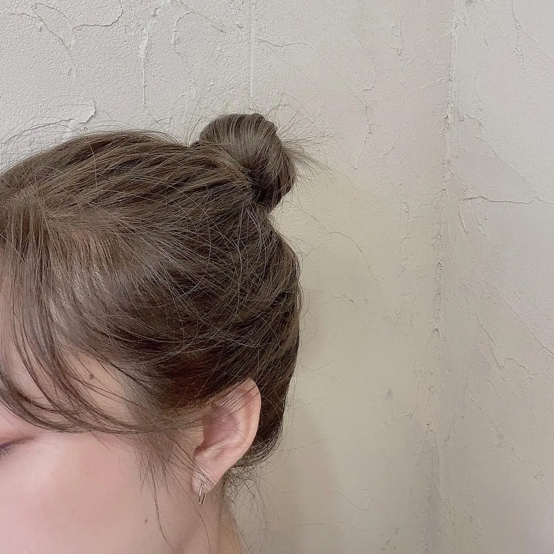 セミロング カラー 透明感カラー 久力琴音''透明感 カラー''アレンジのヘアスタイル