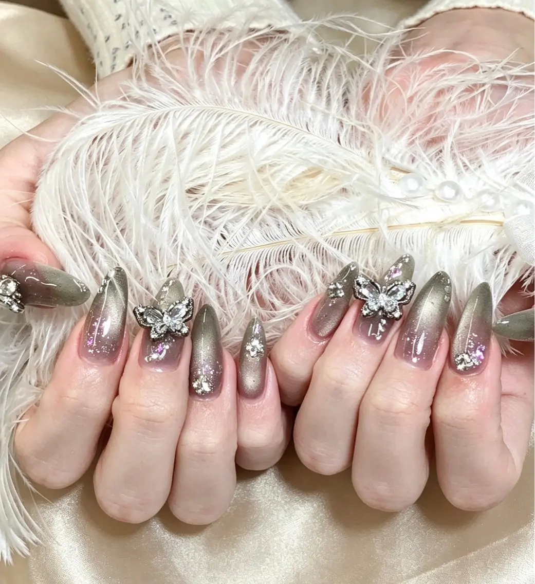ネイル ハンドネイル Glow Minamiのネイルデザイン