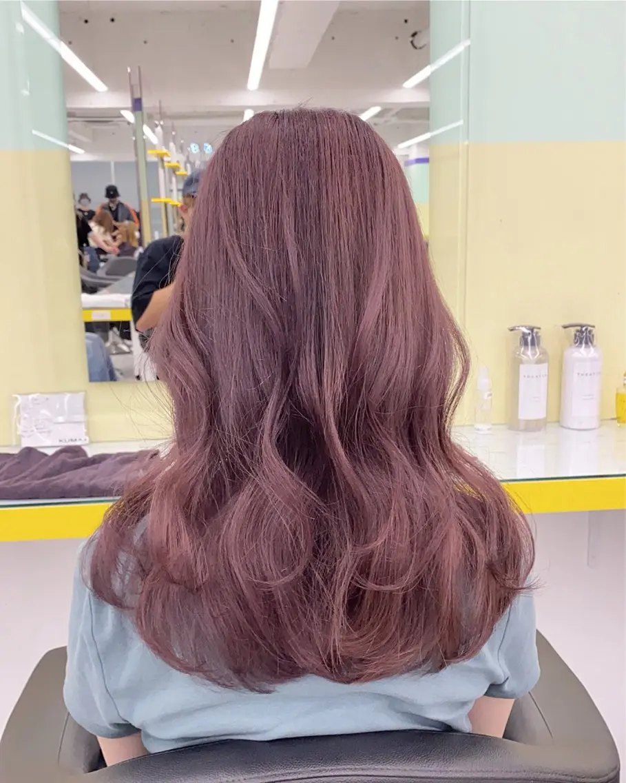 ロング 🍀yuria/ハイ トーン/ペールカラーのヘアスタイル