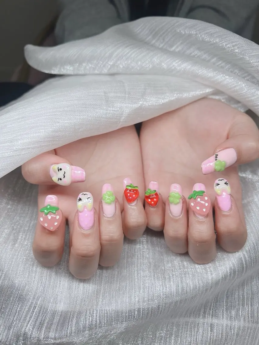 ネイル オーロラネイル チークネイル 長さ出し フットネイル フレンチネイル ハンドネイル Lee Nails チップ長さだし専門店のネイルデザイン