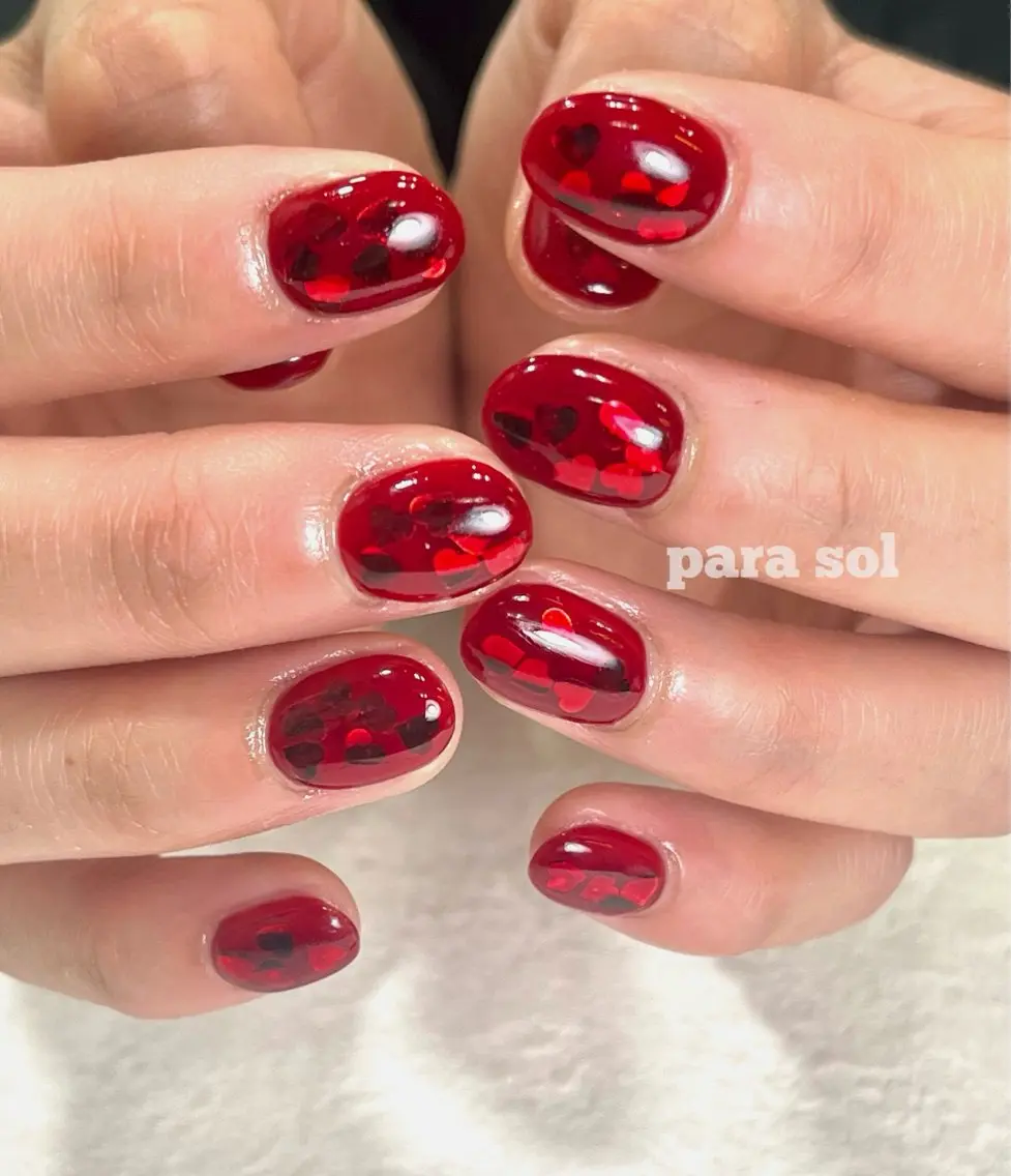 ネイル クリアネイル ハート ホログラムネイル 持ち込み 赤色 ハンドネイル フットネイル Para Sol nail Maoのネイルデザイン