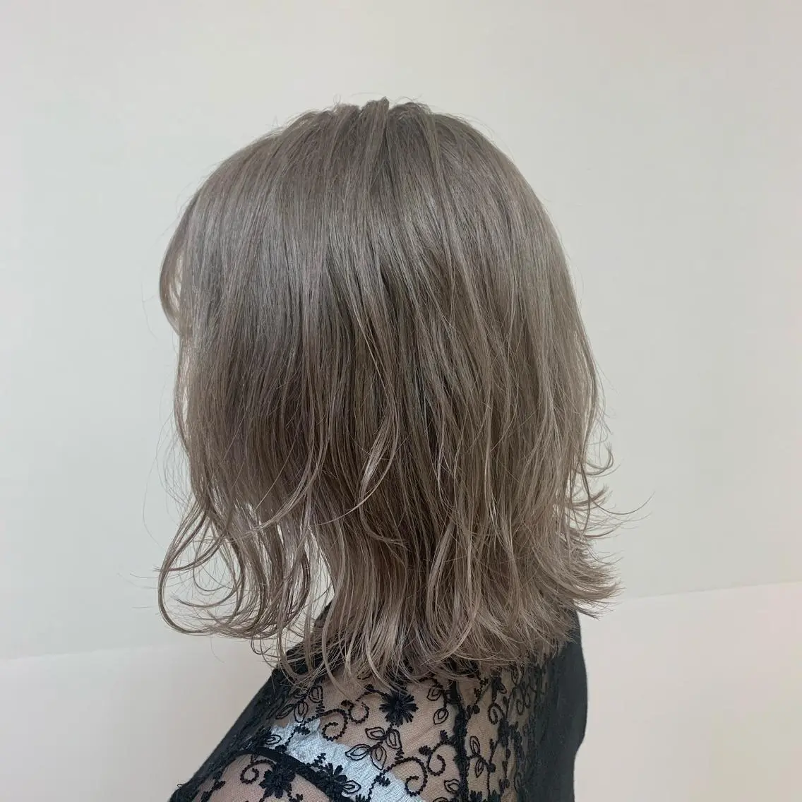 ミディアム カラー ヘアアレンジ ヘアカラー トリートメント 【Sweep】おじま のぞみのヘアスタイル