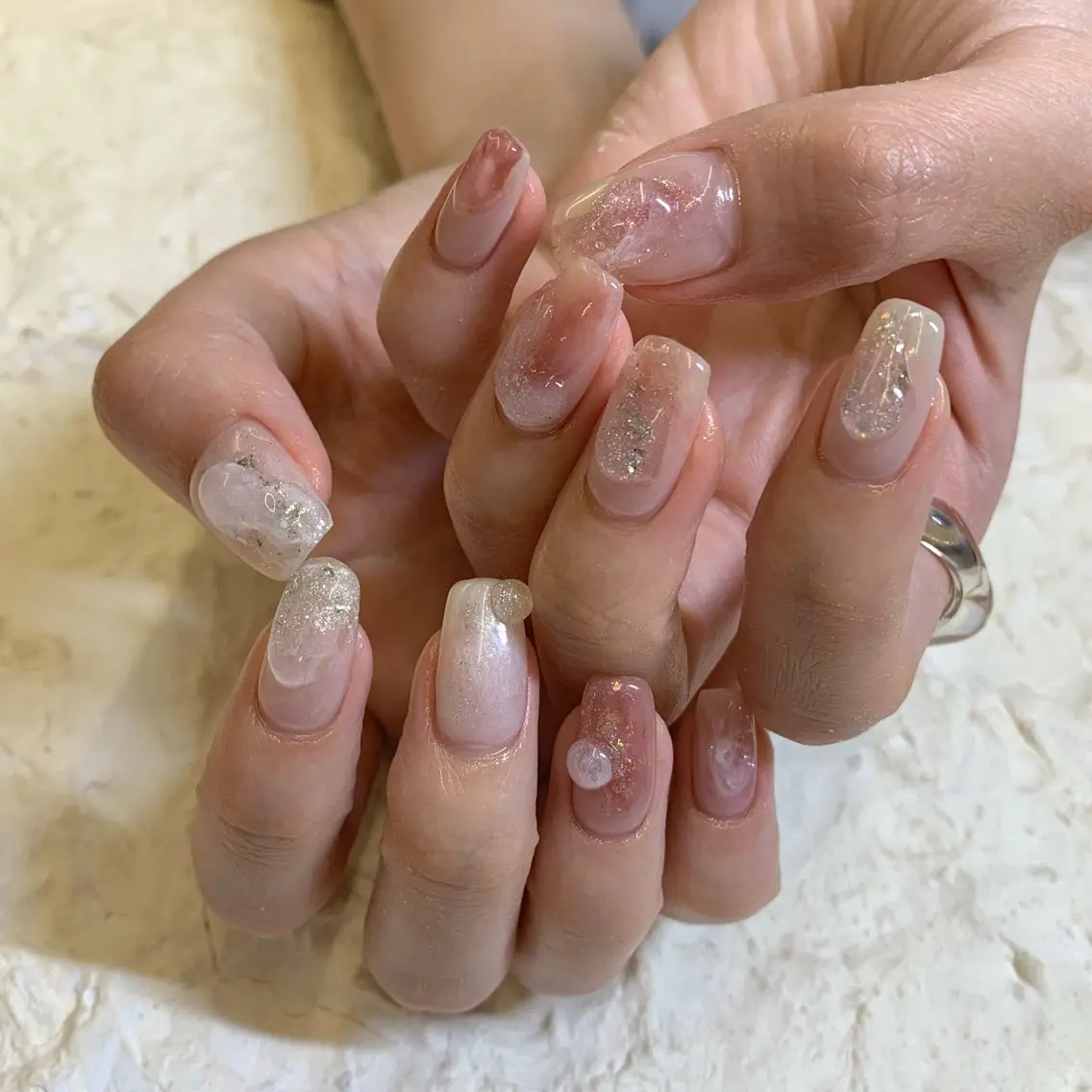 ネイル ピンク マキノ ユイのネイルデザイン