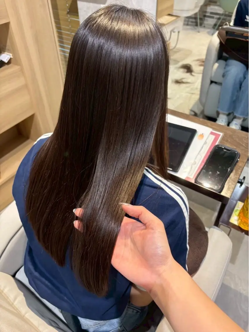 【5月🈵】前髪カット無料✨️縮毛矯正の写真