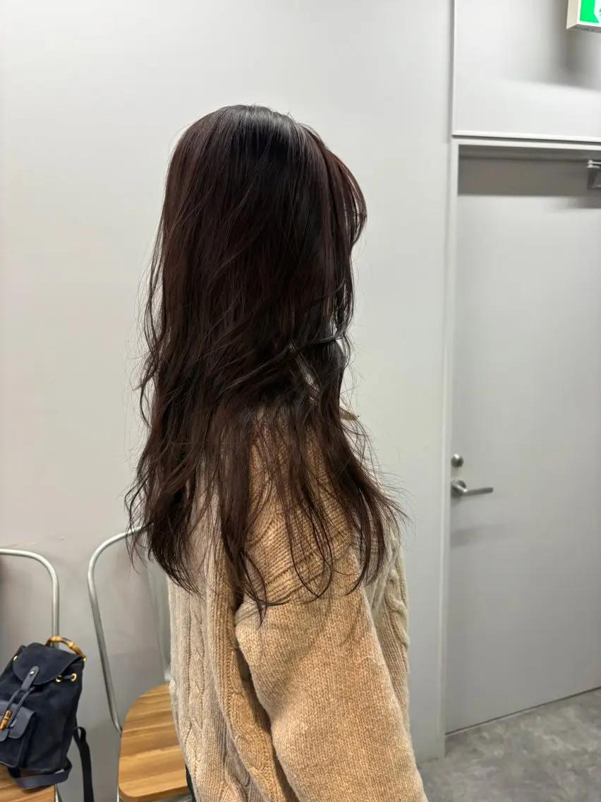 ロング ピンクラベンダー カット ヘアカラー トリートメント yuri/オリーブ/ 暖色カラー/レイヤーのヘアスタイル