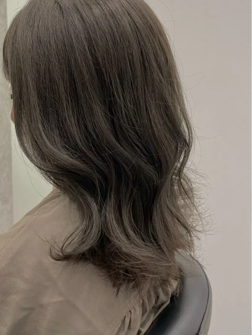 ミディアム カット ヘアカラー トリートメント 佐々木 達也のヘアスタイル