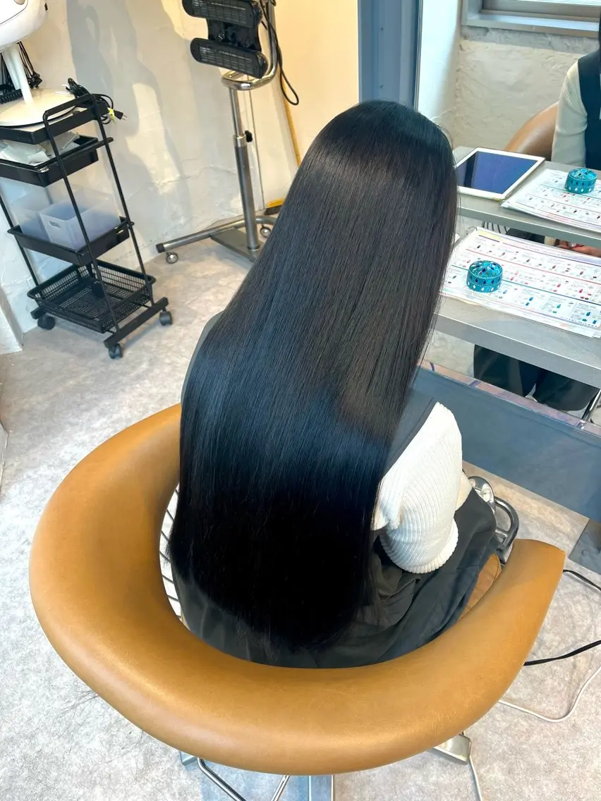 ロング カット ヘアカラー 縮毛矯正 うしだ かおるのヘアスタイル